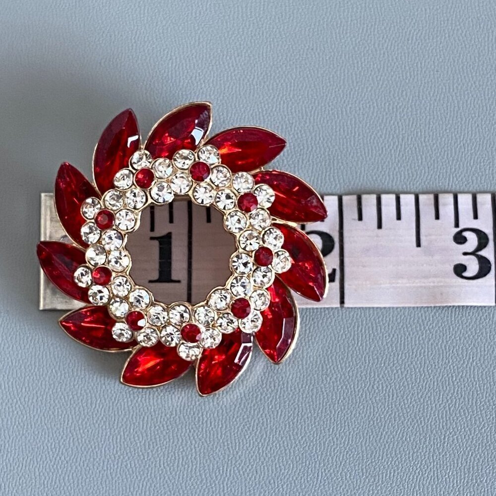 Ruby Red Rhinestone Crystal Flower Wreath Brooch - Picture 5 of 6